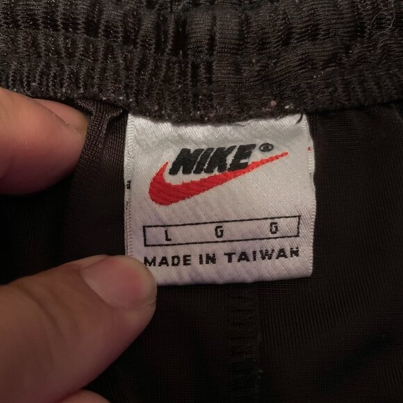 Nike Vintage Retro Shorts - Picture 5 of 5